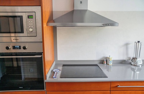 Sant Antoni de Vilamajor Ski Chalet | Montseny house with swimming pool, barbecue, fireplace and garden (pets welcome)