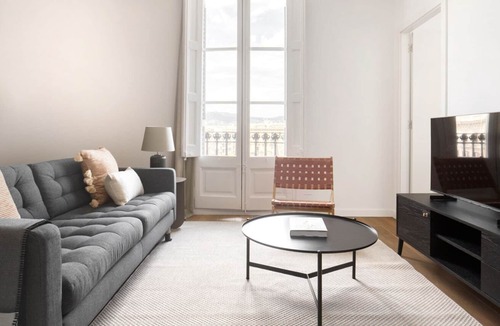 Sant Pere Apartment | New Build El Born 1BR, near Beach, by Blueground