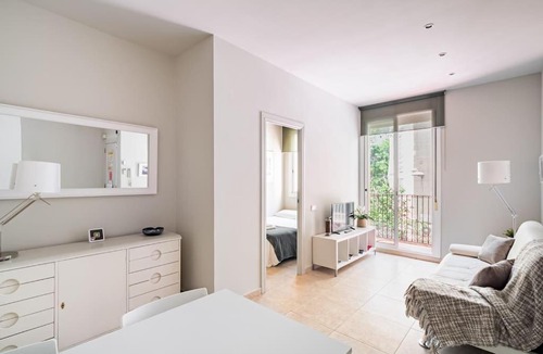 Hostafrancs Apartment | Newly renovated apartment in Plaza España! 035