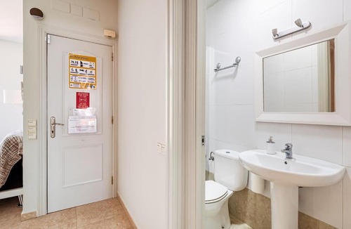 Hostafrancs Apartment | Newly renovated apartment in Plaza España! 035