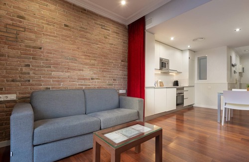 La Sagrada Familia Apartment | Next to the Sagrada Família with terrace and shared swimming pool and privileged views.