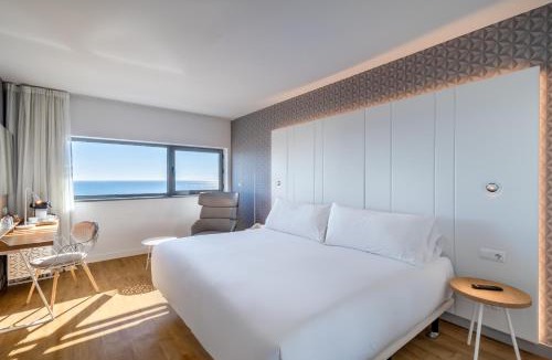 Diagonal Mar i el Front Maritim del Poblenou Hotel | Occidental Atenea Mar - Adults Only