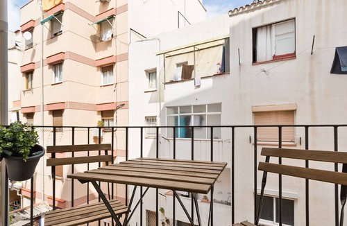 L'Hospitalet de Llobregat Apartment | Olala Urban Chill Flat 5.2 I Balcony