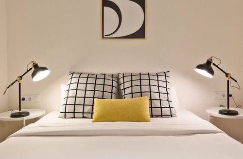 L'Hospitalet de Llobregat Apartment | Olala Urban Chill Flat 5.2 I Balcony