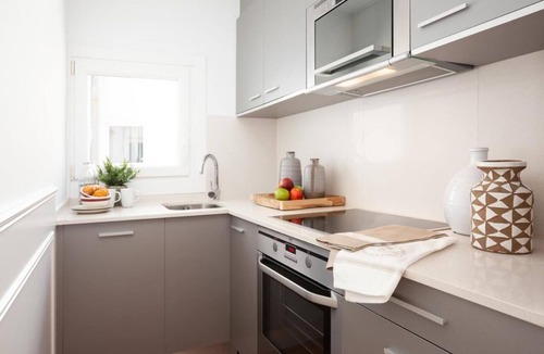 Gothic Quarter Apartment | Old Town building! Roof Terrace with views!