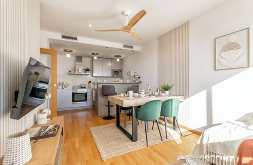 Cornella de Llobregat Apartment | Penthouse with Private Terrace & Pool Access