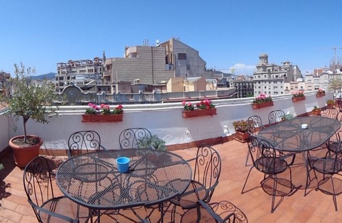 La Sagrada Familia Apartment | Perfect Neighborhood - Barcelona Classic 1898 Apartment