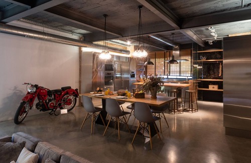 Terrassa Apartment | Petit Luxe Petit Luxe Loft