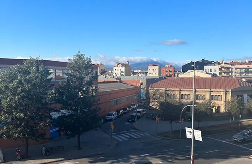 Sabadell Apartment | Piso Sabadell, Cerca de dos Estaciones de Tren