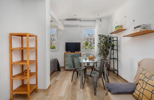 Poblenou Apartment | Playa De Bogatell - Soleada Y Serena