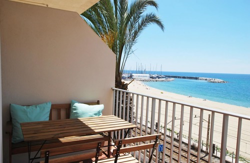 Premia de Mar Apartment | Premia Palm View