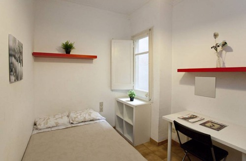 Sarria-Sant Gervasi Resort | Private room ∙ 1 bedroom ∙ 1 guest