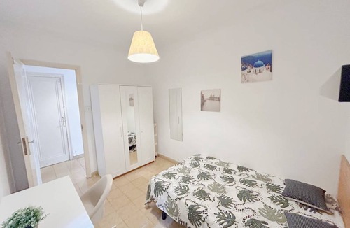 Sarria-Sant Gervasi Resort | Private room ∙ 1 bedroom ∙ 1 guest