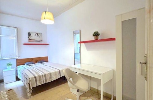 Sarria-Sant Gervasi Resort | Private room ∙ 1 bedroom ∙ 1 guest