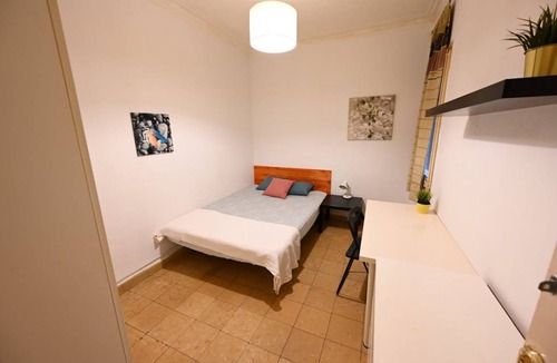 Sarria-Sant Gervasi Resort | Private room ∙ 1 bedroom ∙ 1 guest