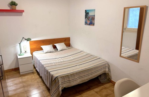 Sarria-Sant Gervasi Resort | Private room ∙ 1 bedroom ∙ 1 guest