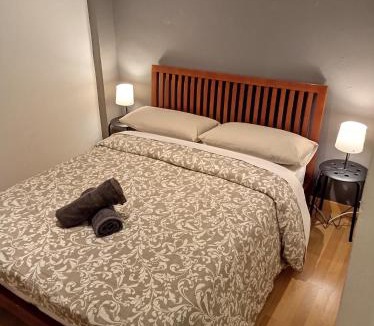 Esquerra de l'Eixample House | Private doble & single rooms city center