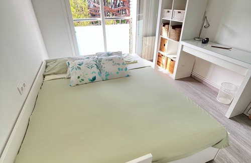 Castelldefels House | Private Room in Castelldefels, a 3-minute walk from the beach