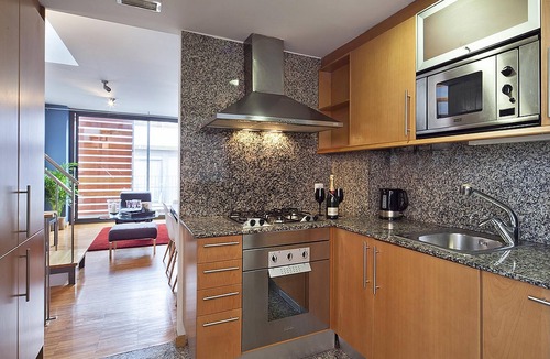 El Putget i Farro Apartment | Private Terrace Penthouse that Accommodates 6 guests near the center