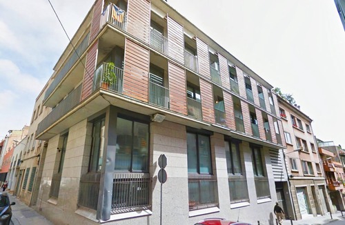 El Putget i Farro Apartment | Private Terrace Penthouse that Accommodates 6 guests near the center