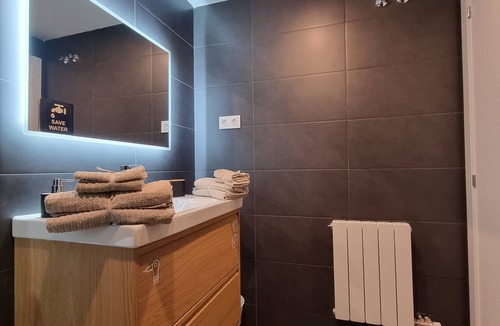 Mion - Puigberenguer - Miralpeix Apartment | QEhome, comfort and parking in the center of Manresa
