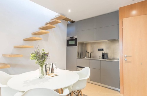 Sant Gervasi Apartment | Rentals: Duplex Sant Gervasi apt, private terrace