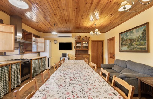 Balsareny House | Rural House 'Cal Panxeta' with Mountain Views, Wi-Fi and Air Conditioning