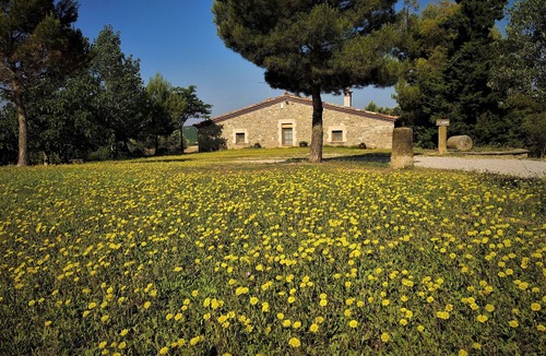 Aguilar de Segarra Cottage | Rural house rehabilitated with charm in a quiet area of forests and fields!