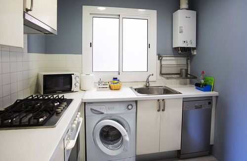 el Camp d'en Grassot i Gracia Nova Apartment | Sagrada Familia apartment. Free Wifi, 3 bedrooms, air conditioning
