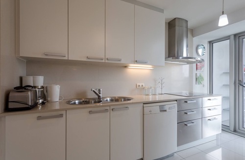 Diagonal Mar i el Front Maritim del Poblenou Apartment | Seafront luxe with terrace and pool II