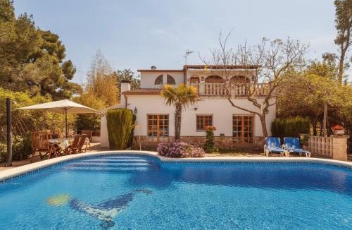 Castellet i la Gornal House | Secluded Rural Villa - Pool, BBQ & Nature
