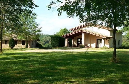 Sant Bartomeu del Grau Cottage | Self catering cottage La Cabanya del Permanyer for 10 people