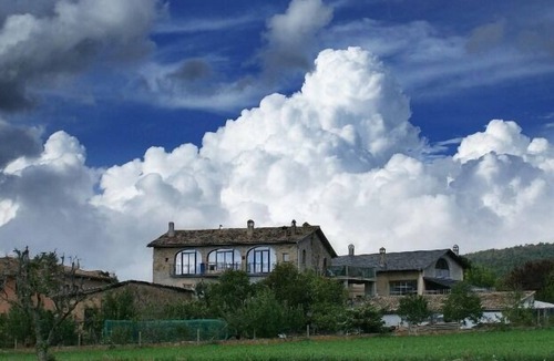 Sant Boi de Llucanes Cottage | Self catering Ca l'Avi for 5 people