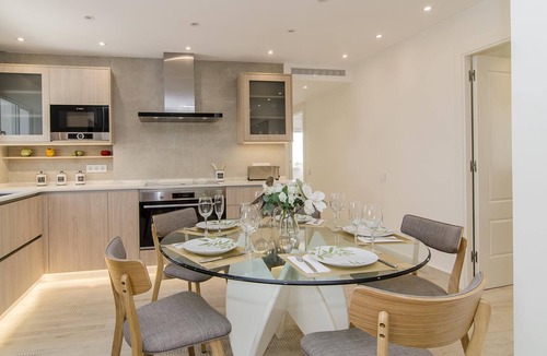Sitges Town Center Apartment | Sitges Spaces Oasis Suites-4 Bedrooms/4 En-suite Bathrooms/Terrace/Pool-Sleeps 8