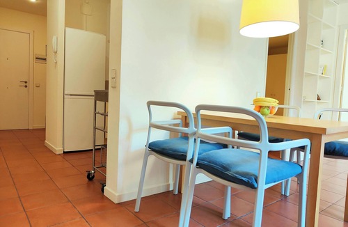 Gothic Quarter Apartment | Spacious 2-Bedroom Apt on La Rambla. Wifi &Central