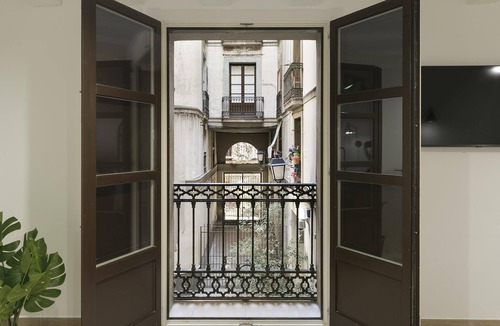 Gothic Quarter Apartment | Spacious and centrally located apartment next to Las Ramblas