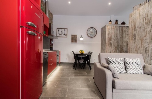 Canet de Mar Apartment | Spectacular Design Loft Apartment