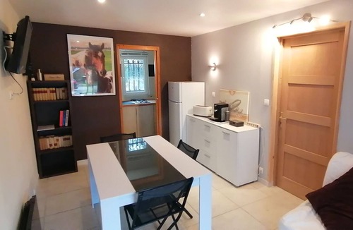 Fronton Apartment | Studio