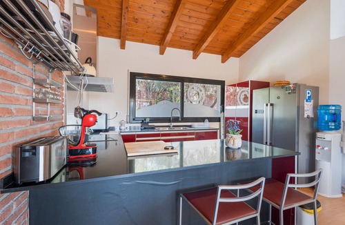 Olivella Apartment | Studio 'Loft Cim Apartments' with Mountain View, Wi-Fi and Air Conditioning