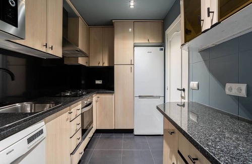El Parc i la Llacuna del Poblenou Apartment | Stunning 3-Bedroom near City Center & Beach