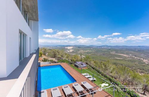 Vallpineda Villa | Stunning views to sea from Modern Villa El Mirador near Sitges