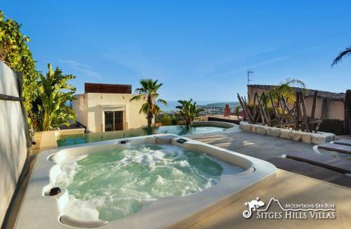 Quint Mar Villa | Stunning Villa Ibizenca with private pool in Sitges
