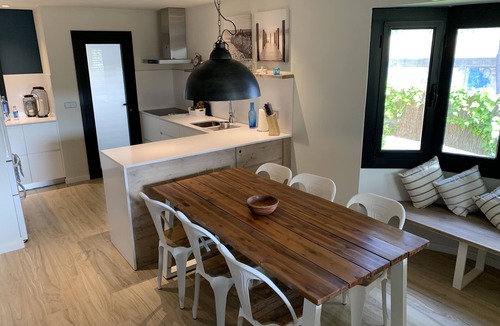 Cubelles House | STYLISH BEACH HOUSE, 600m to sea, 50k to Barcelona