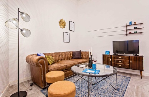 Esquerra de l'Eixample Apartment | Sweett | Urgell - Three Bedroom Apartment, Sleeps 8