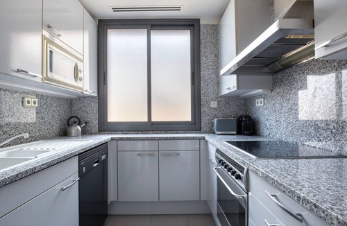 Sant Gervasi – la Bonanova Apartment | Terrific La Bonanova 2BR w/Doorman & Rooftop Pool, by Blueground