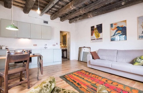 El Born Apartment | Traditional apartment in the heart of Barcelona old City