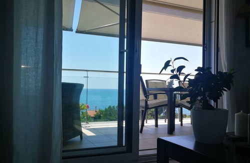 Sant Andreu de Llavaneres Apartment | Tranquility facing the sea
