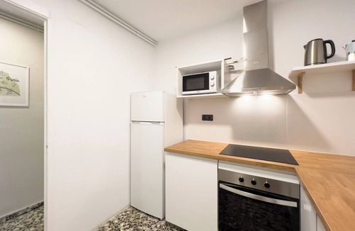 El Baix Guinardo Apartment | Trav 3 habitaciones 1-2 · 3h