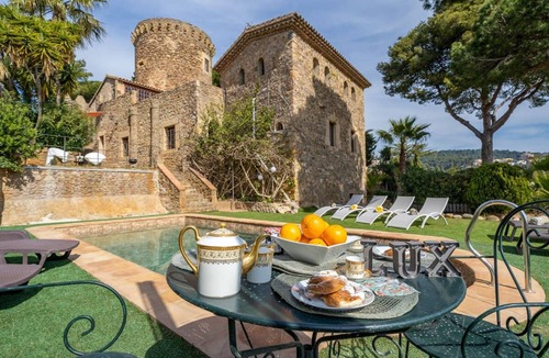 Santa Susanna Villa | Villa ∙ 5 bedrooms ∙ 12 guests