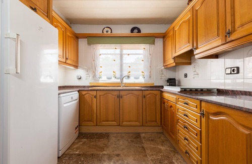 Rubi House | Villa 'Cal Ramon for 15 people' with private pool, Wi-Fi, and air conditioning